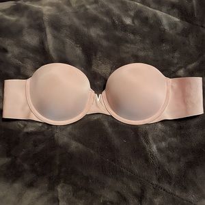 Victoria’s Secret strapless bra 🚨SOLD ON FB🚨
